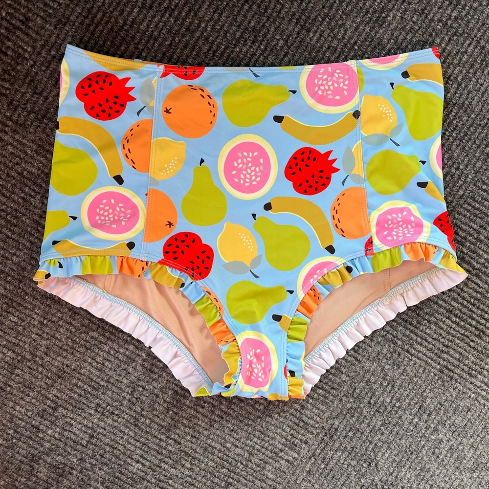 Kortni Jeane swim bottom! 🍉 🍎 🥝 🍓